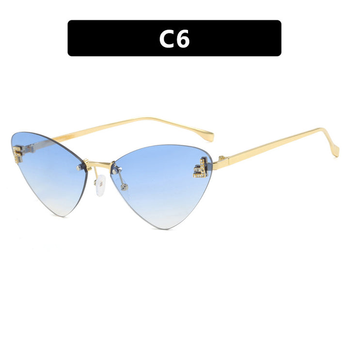 Damer ekstravagante Cat-Eye solbriller med glitrende detaljer Skanto