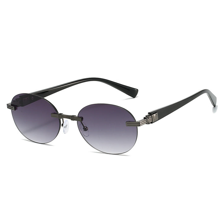 Dame motefull solbrille med gjennomsiktig ramme og fleksibel nesestøtte Skanto