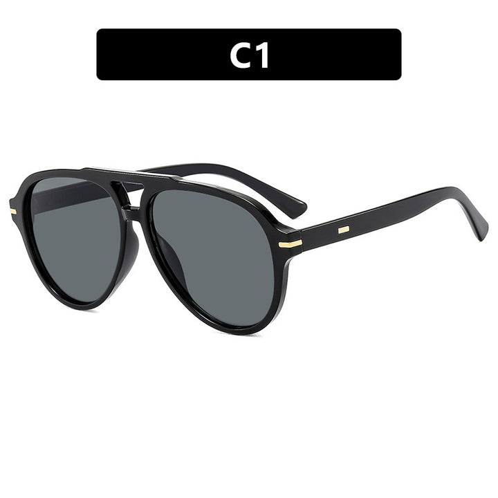 Women's stylish sunglasses with a striking design Skanto