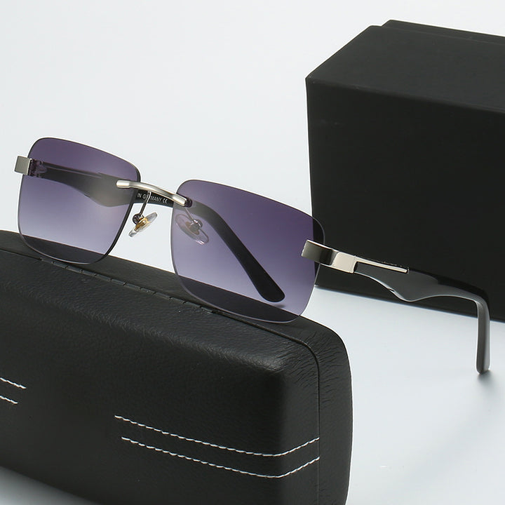 Dame moteriktig halvrammebrille med elegant metall- og plastmix Skanto