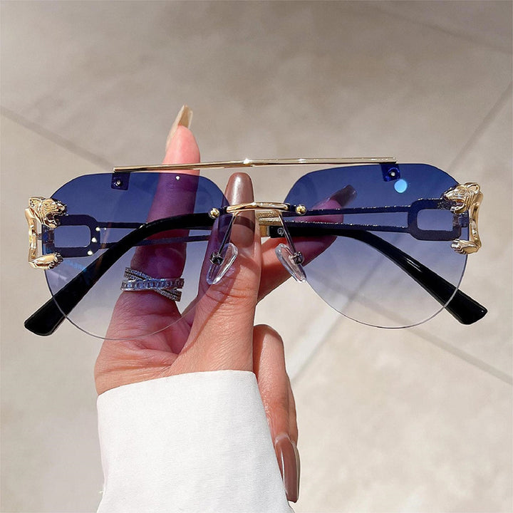 Women's unusual round sunglasses with decorative details Skanto