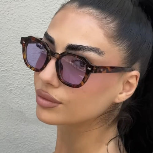 Women's sunglasses in modern design with polarized lenses Skanto