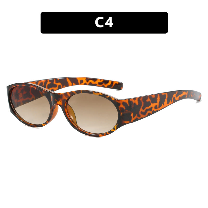 Women's fashion sunglasses with elegant, oval design and UV protection Skanto
