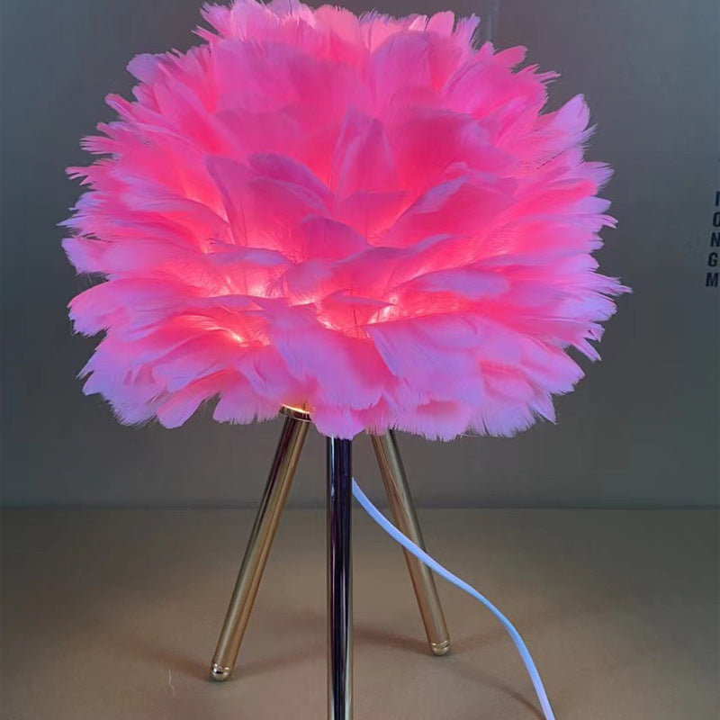 Skanto | Fjær Bordlampe