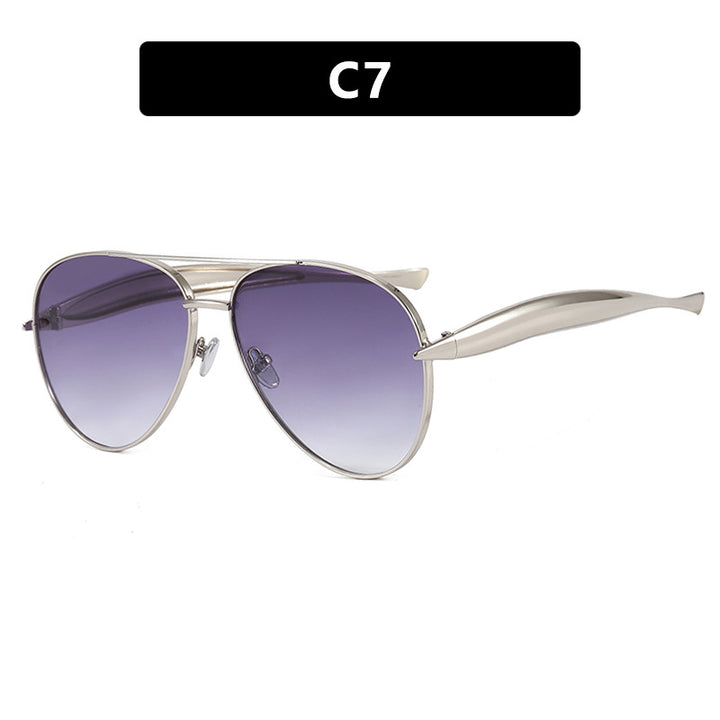 Women's Pilot Sunglasses with Elegant Details and Protective UV Filter Skanto