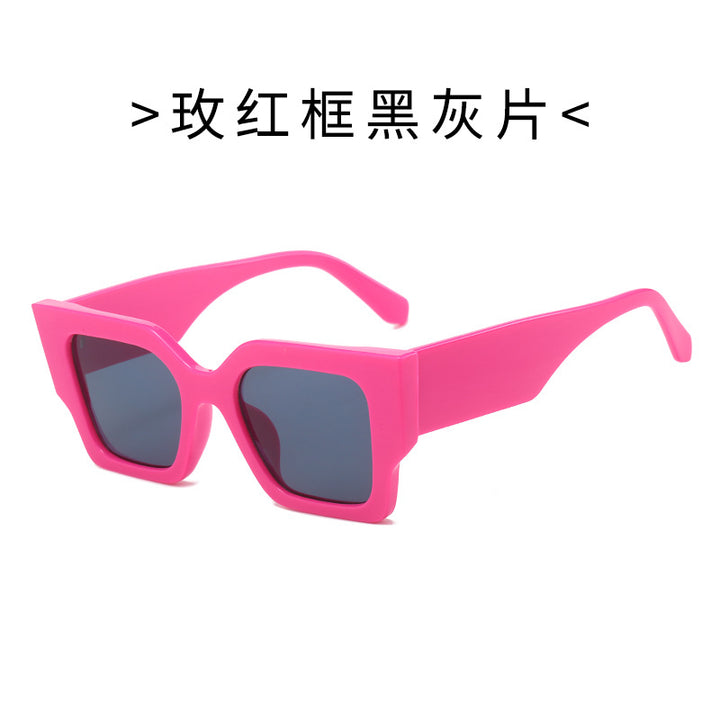 Dame Modisquadrat solbrille med bred ramme og UV-beskyttelse Skanto