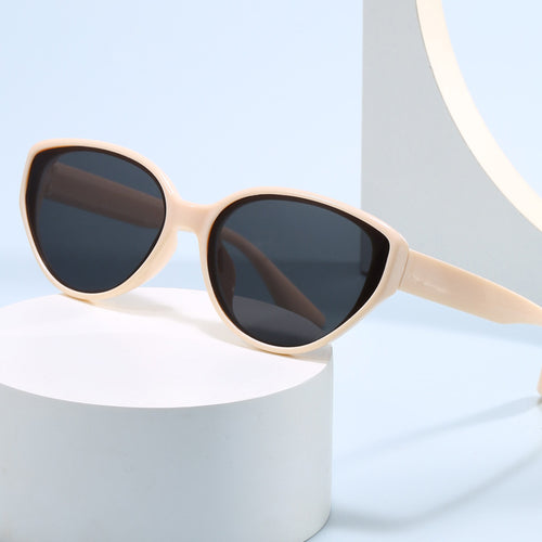 Dame Cat-Eye solbriller med moderne design Skanto