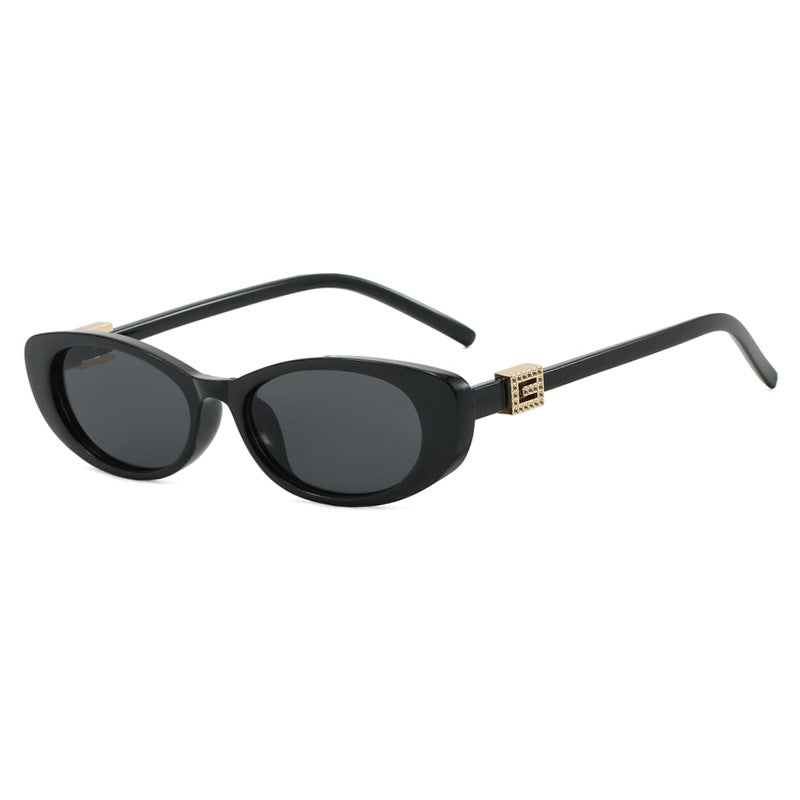 Women's Elegant Cat-Eye Sunglasses with Fine Accents Skanto