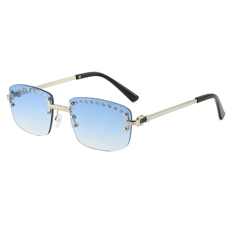 Dame elegant solbrille med glitrende krystallakenter Skanto