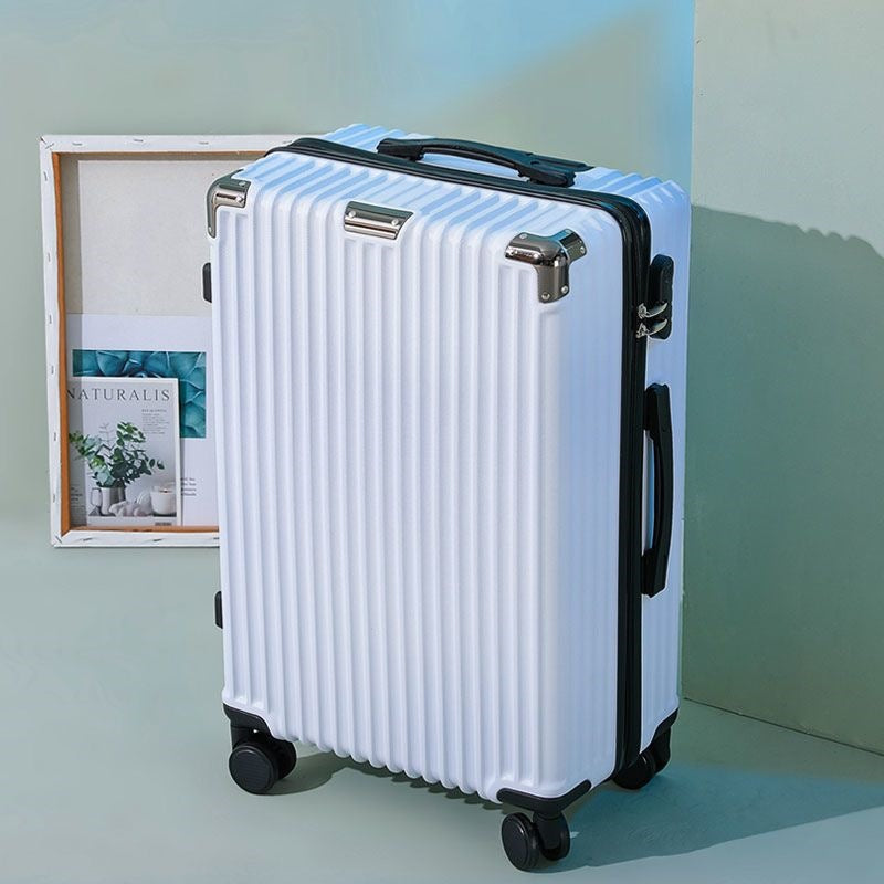 Hardsided suitcase with 360-degree rolling system and integrated safety feature Skanto