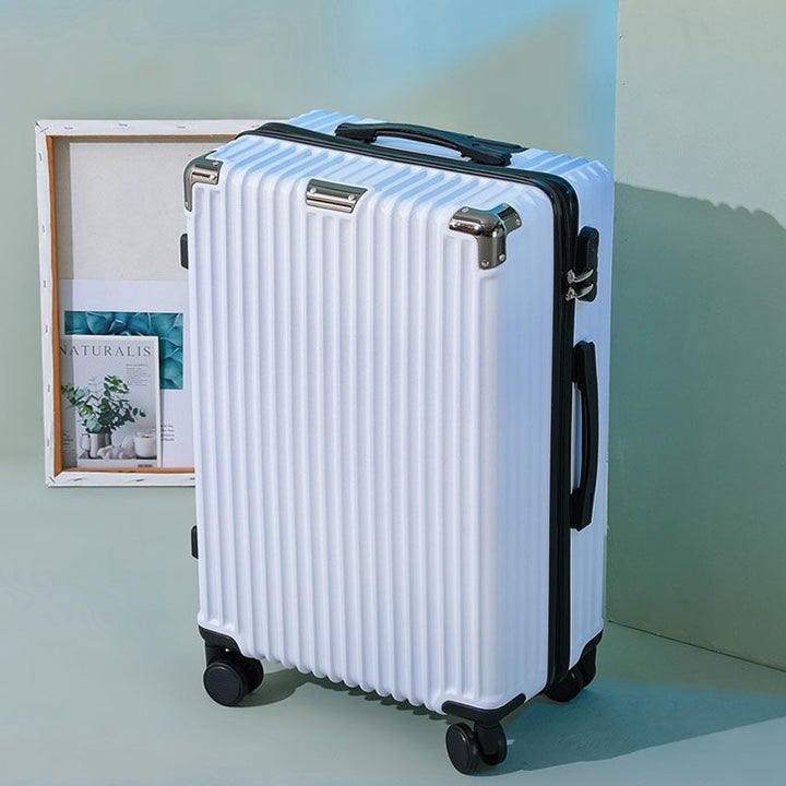 Hardsided suitcase with 360-degree rolling system and integrated safety feature Skanto
