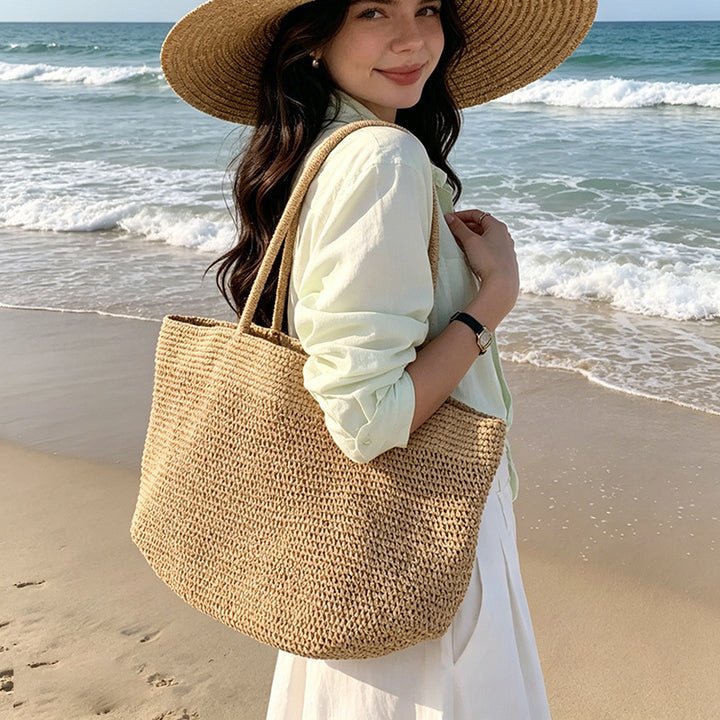 Handmade beach bag in natural material Skanto