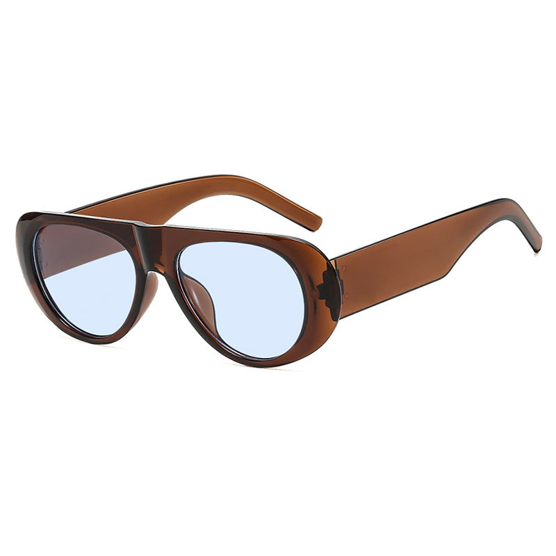 Women's Cat-Eye Sunglasses with Stylish Plastic Frame and Protective UV Filter Skanto
