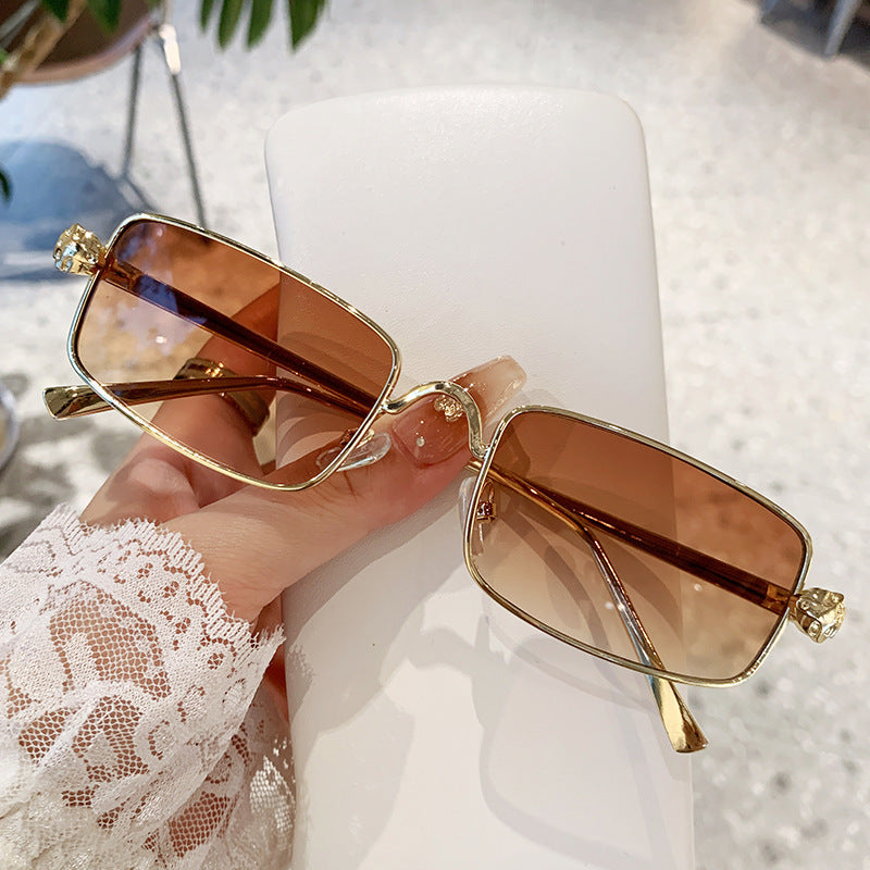 Women's elegant square sunglasses with luxury metal frame and UV protection Skanto