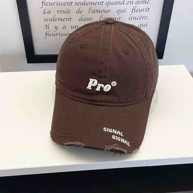 Kvinnenes Casual Slitt Brodert Baseball Caps Skanto