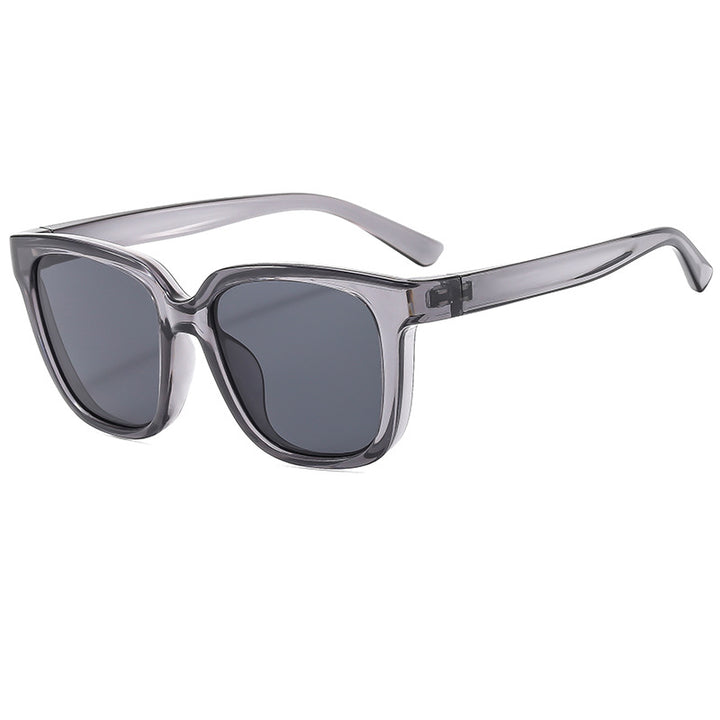 Dame Cat-Eye solbriller med elegant og moderne ramme Skanto
