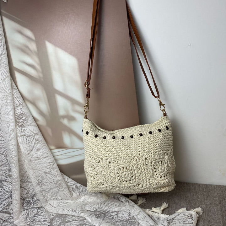 Moderne skulderveske med broderier Skanto