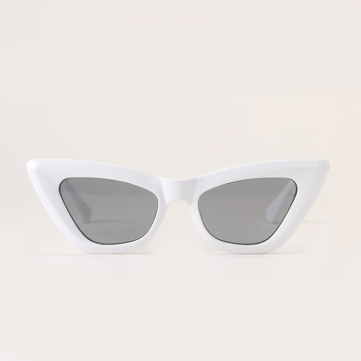 Dame Cat-Eye solbriller med moderne og elegant design Skanto
