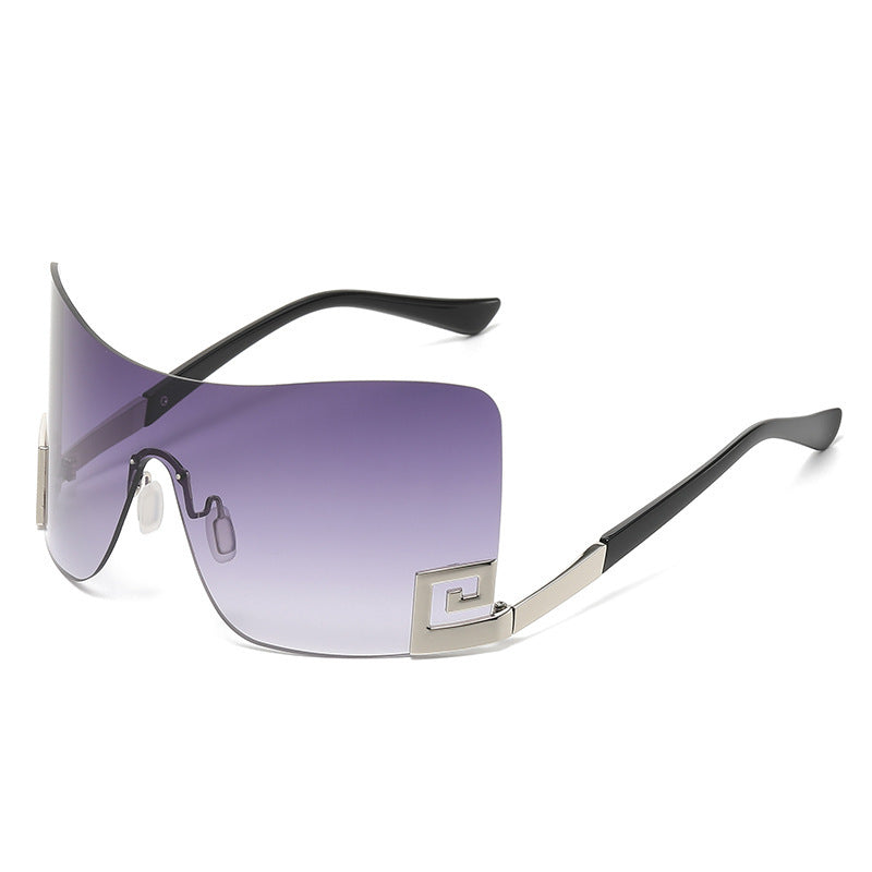 Dame Oversized Shield-solbrille med ekstravagant design Skanto