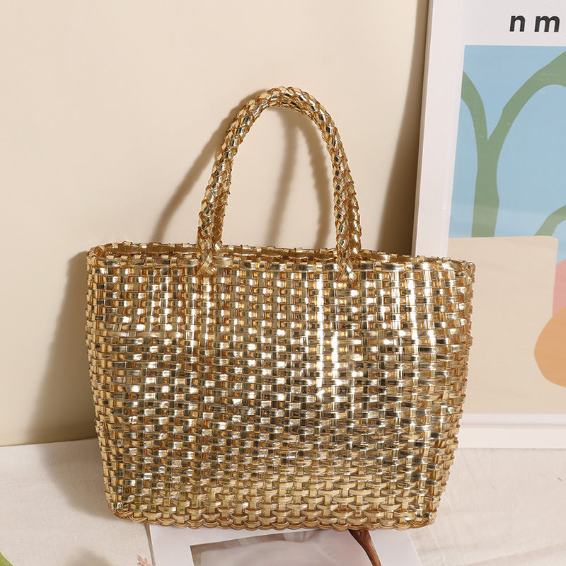 Handmade basket bag with innovative weaving technique Skanto