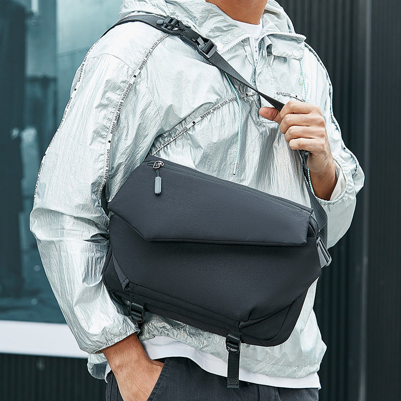 Sleek Modular Messenger Bag Skanto