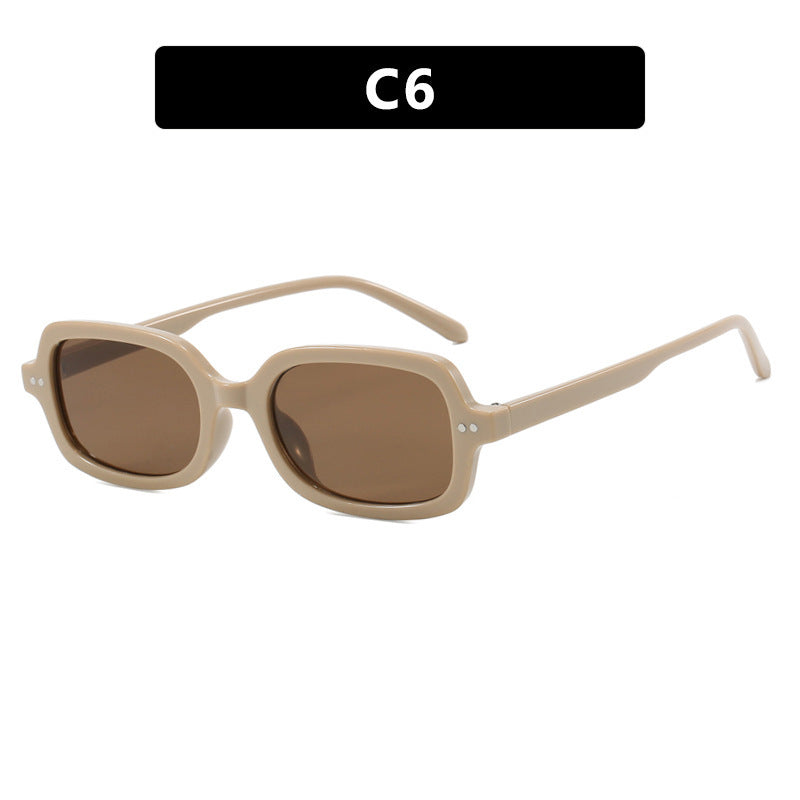 Dame moteriktig solbrille med unik skilpaddeskallramme Skanto