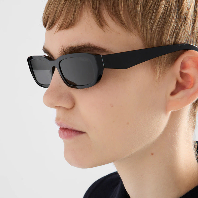 Women's fashionable sunglasses with stylish rectangular frame Skanto