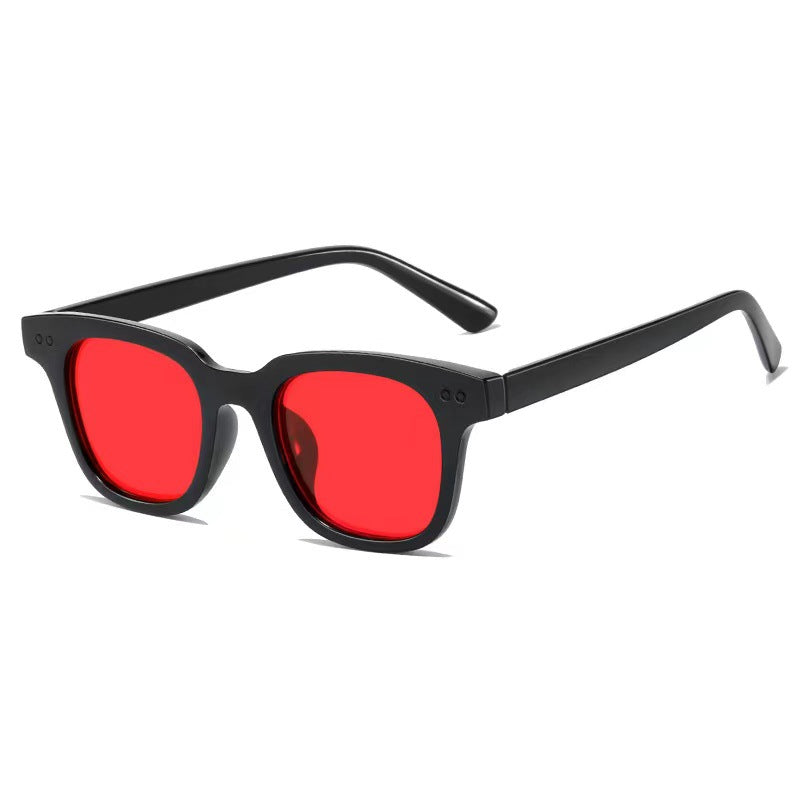 Dame moteriktig retro-solbrille med robust plastramme Skanto