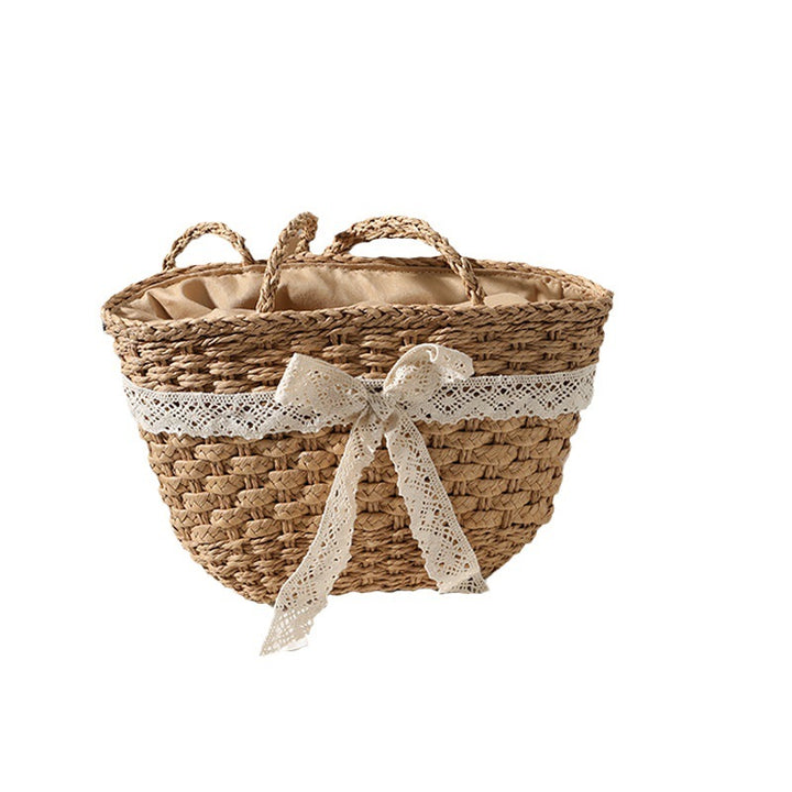 Elegant basket bag with decorative lace trim Skanto
