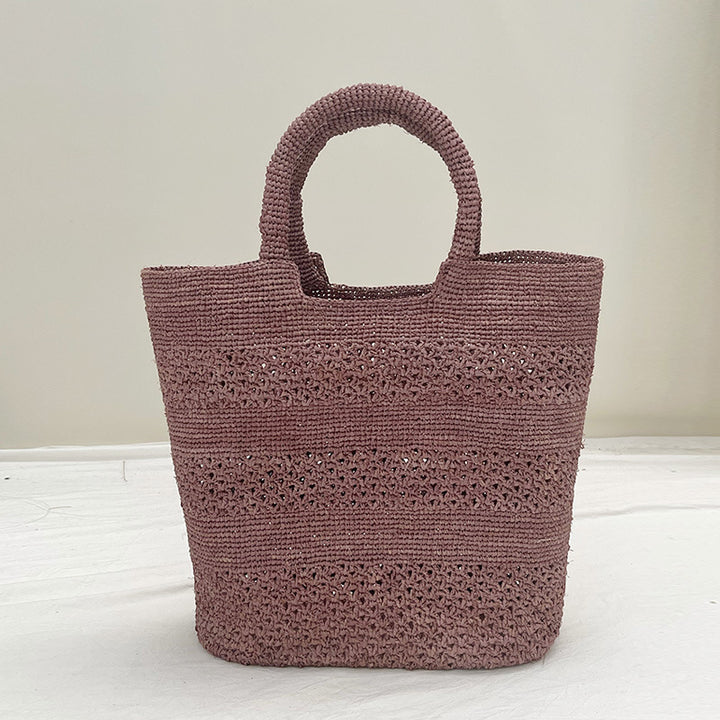 Handmade beach bag made of woven natural material Skanto