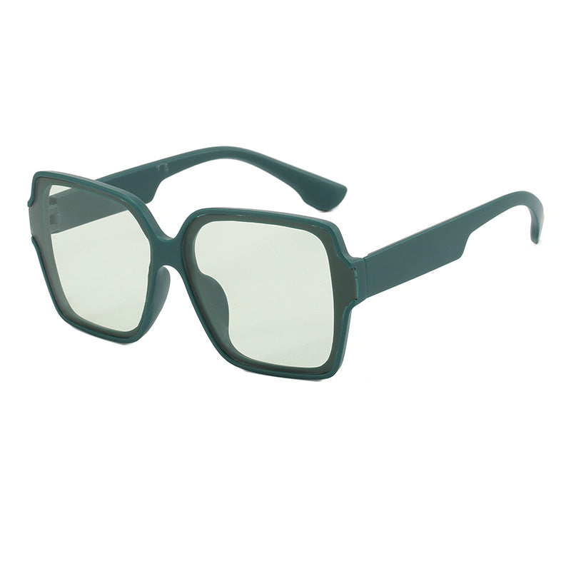 Dame kvadratisk solbrille med unik, stilfull ramme Skanto