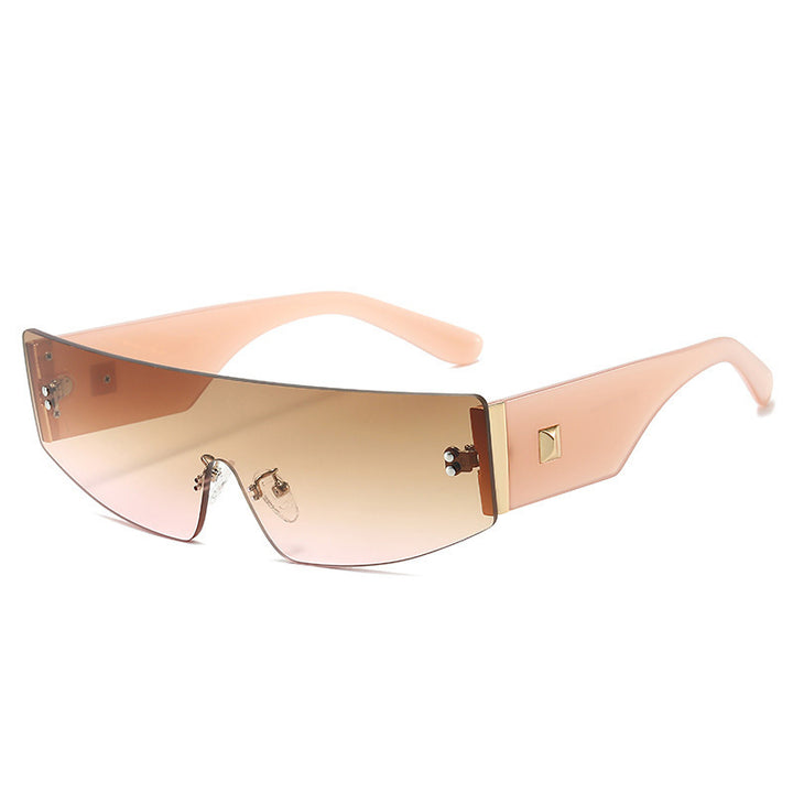 Dame trendy solbriller med futuristisk design Skanto