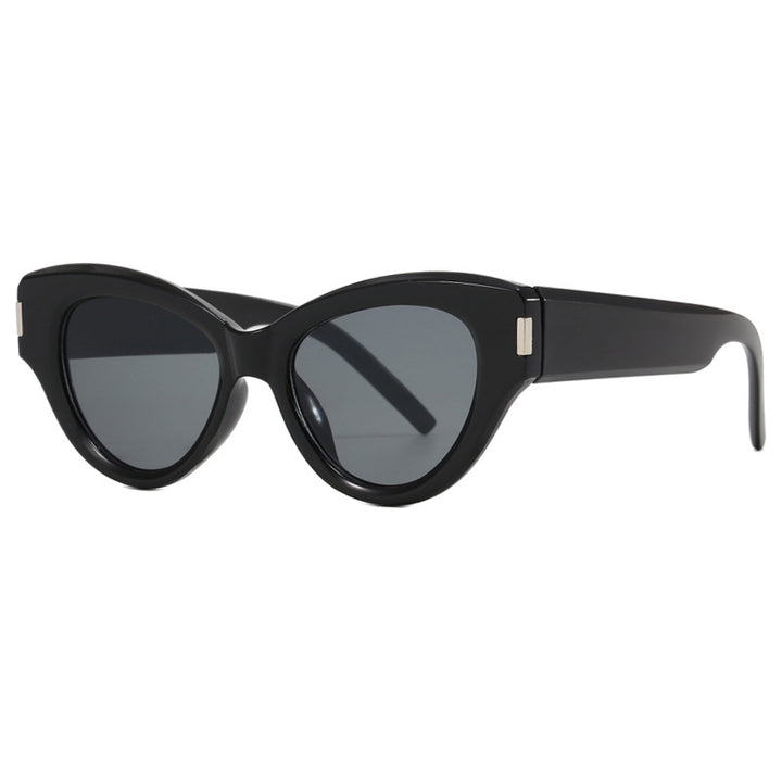 Damer stilige Cat-Eye solbriller med transparent ramme Skanto