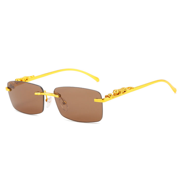 Dame moteriktig solbrille med kunstneriske utsmykninger Skanto