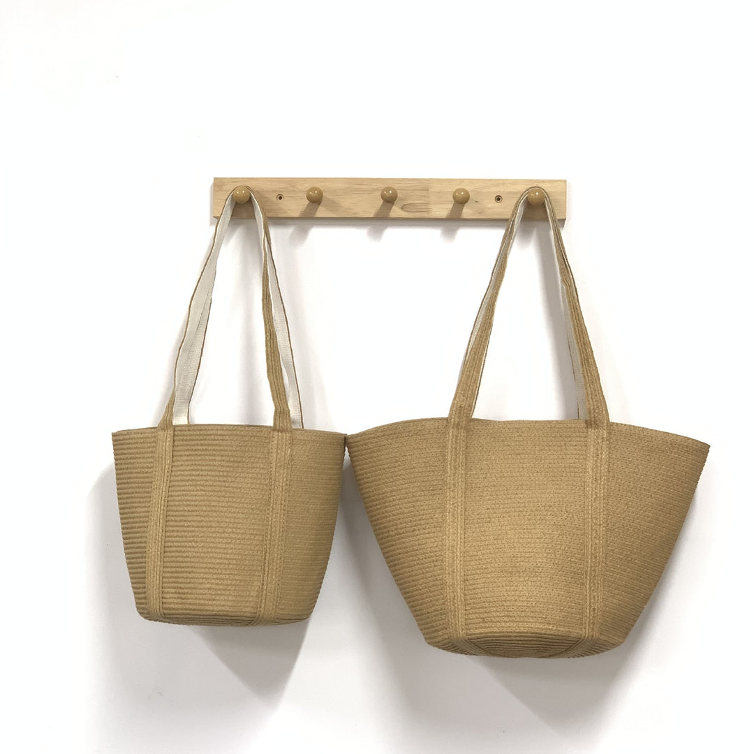 Romslig handlepose med strukturert design Skanto