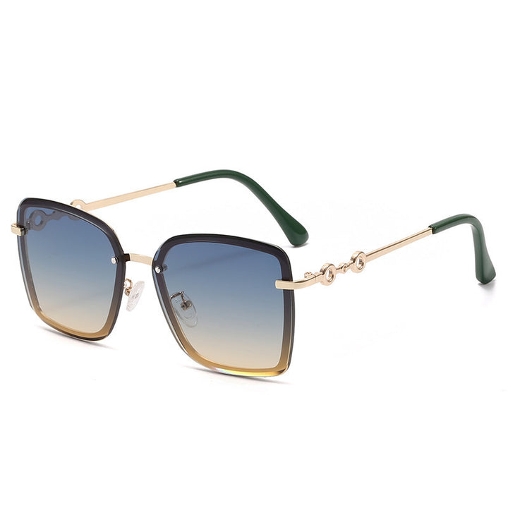 Dame kvadratisk solbrille med speilglass og elegant detalj Skanto