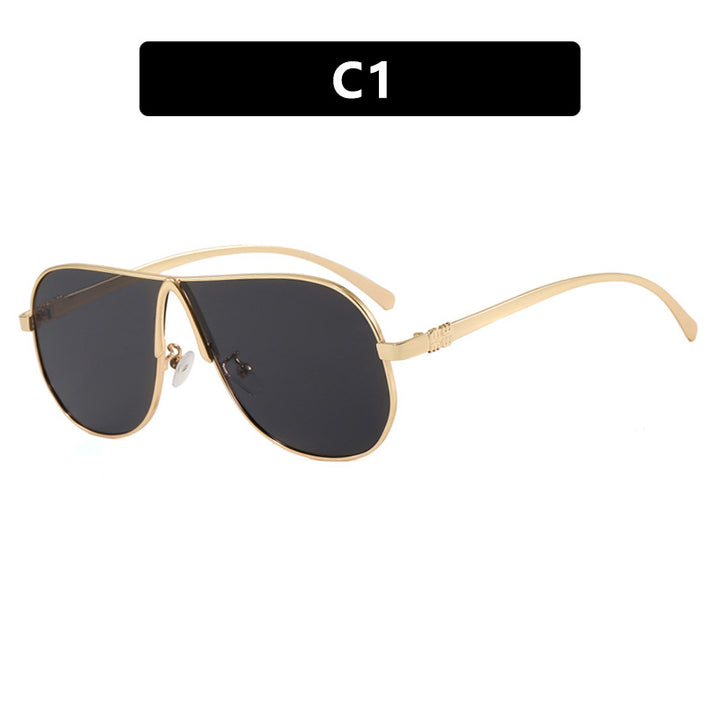 Women's oversized sunglasses with modern design Skanto