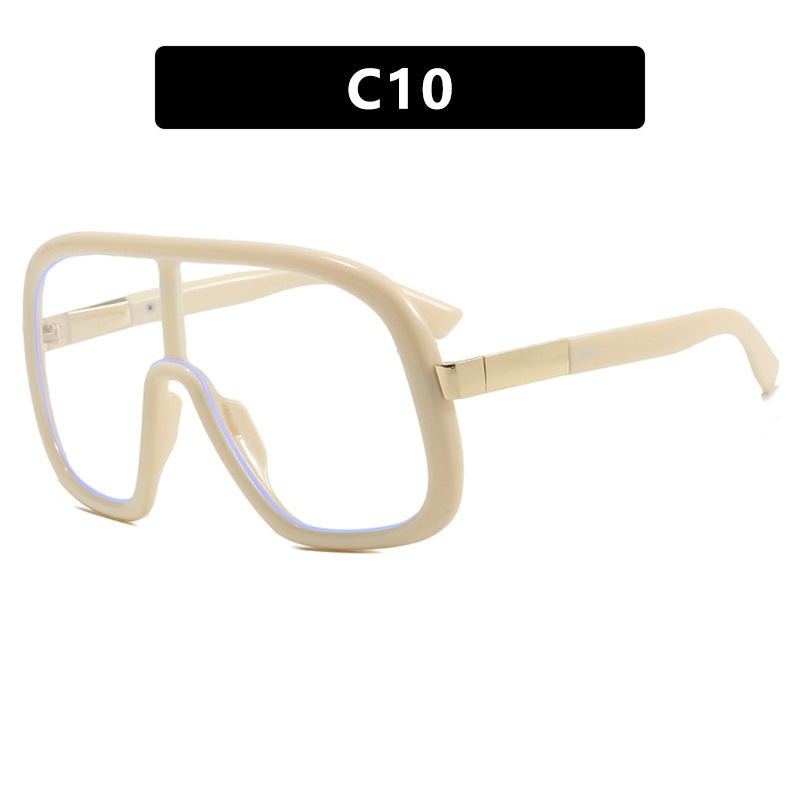 Women's oversized sunglasses in elegant retro design Skanto