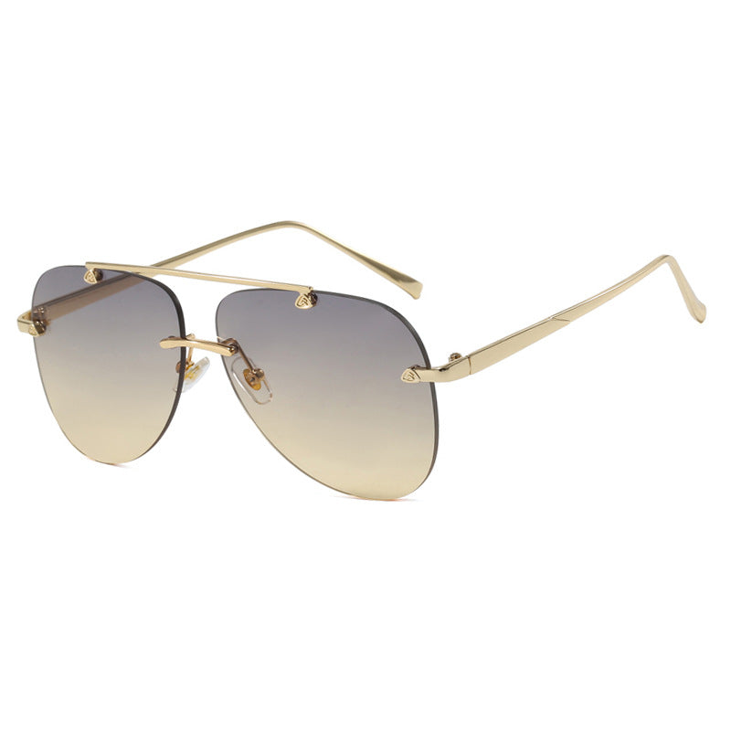 Women's elegant pilot sunglasses with UV protection and reflective lenses Skanto
