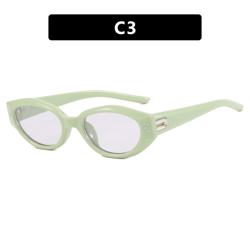 Women's Cat-Eye Sunglasses with Accentuated Transparent Frame and UV Protection Skanto