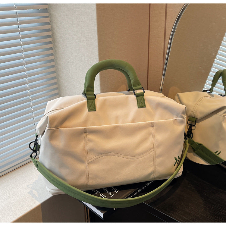 Elegant og romslig reisetaske med robust design Skanto