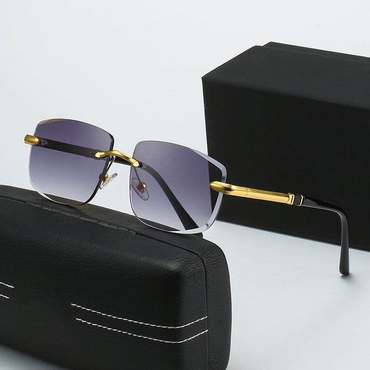 Dame kvadratisk solbrille med stilige plast- og metalldetaljer Skanto