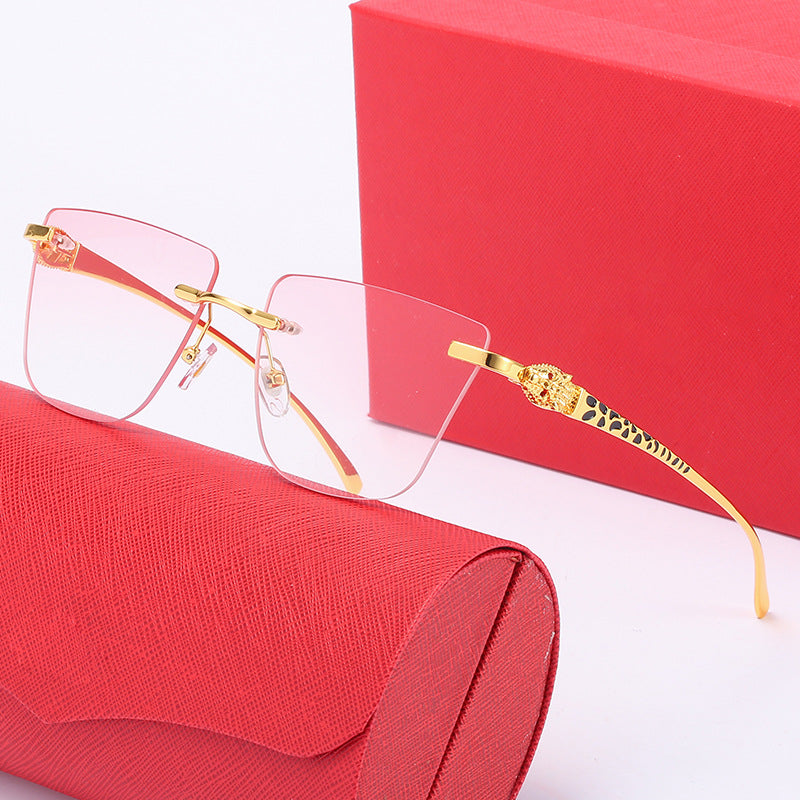 Dame Geometrisk Solbrille med elegant gullfarget detalj Skanto