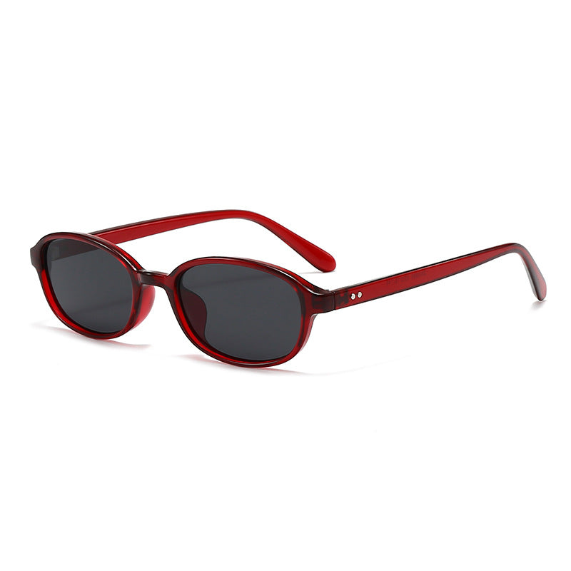 Women's stylish retro-style sunglasses with UV protection Skanto