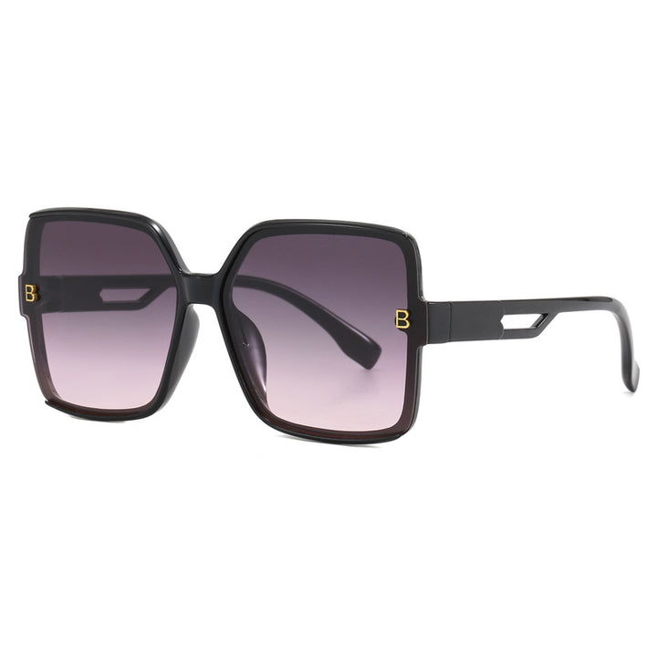 Dame moteriktig oversized solbrille med ekstravagante aksenter Skanto