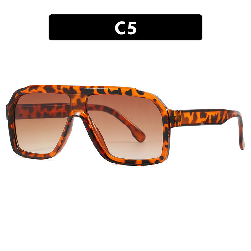 Women's large square sunglasses in modern design with robust frame Skanto