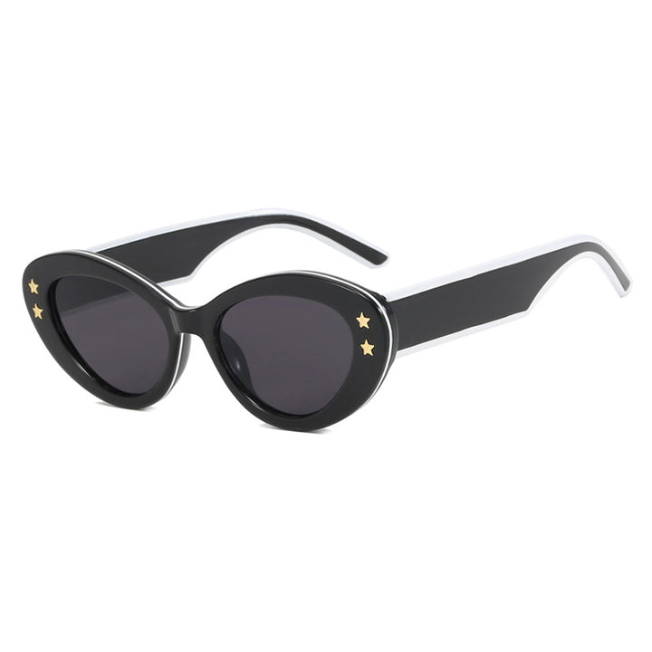 Women's Cat-Eye Sunglasses with Luxurious Plastic Frame and Decorative Accents Skanto