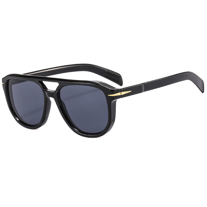 Dame solbrille med markant ramme og beskyttende linser Skanto