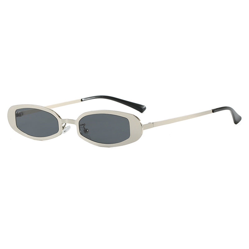 Women's fashionable glasses with elegant metal frame and fine accents Skanto