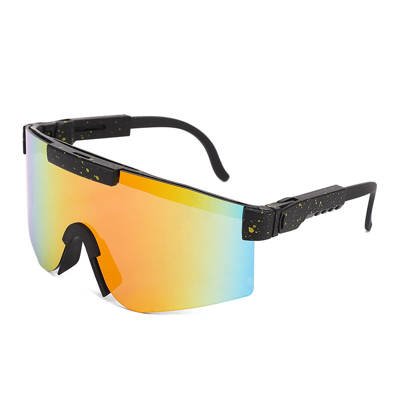 Dame Sporty Statement Solbrille i moderne design Skanto